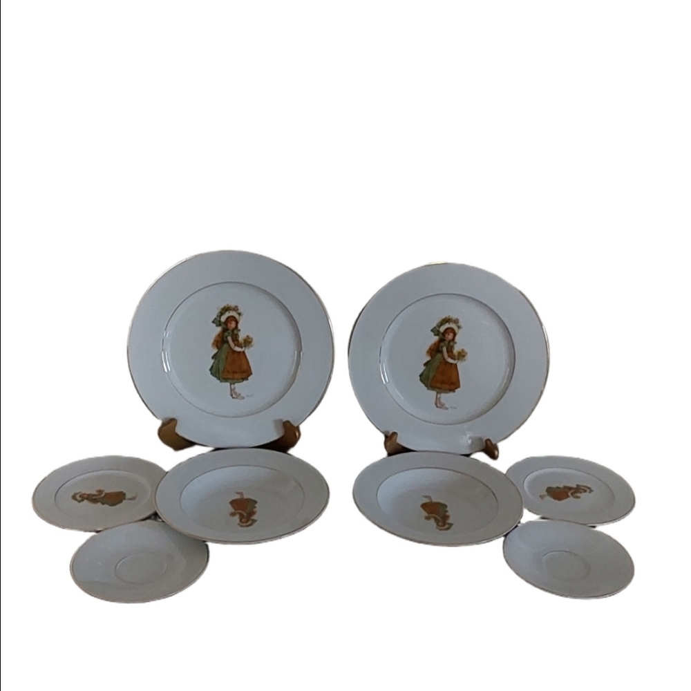 HOLLY‎ HOBBIE RARE  VINTAGE GREEN GIRL DISH 8 PIECES